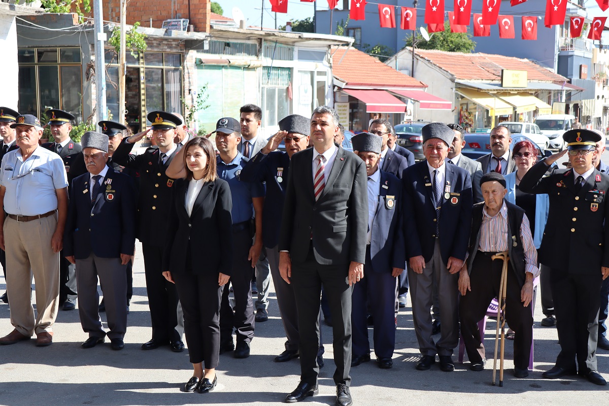 19 Eylül Gaziler Günü Münasebetiyle Çelenk Sunma Töreni Düzenlendi